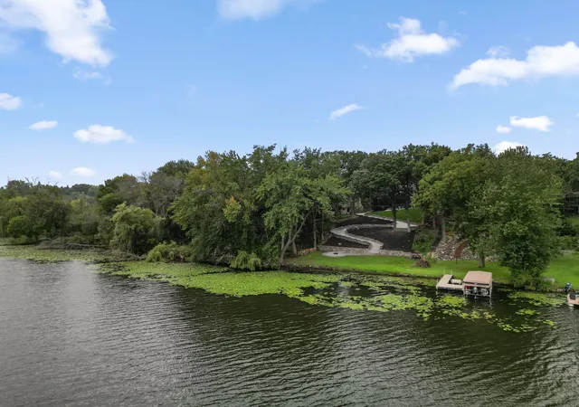 Photo 3 of Single family home for sale at 2020 Arcade St, Saint Paul, MN 55109 | MLS# 7116169 | Listing updated on 2026-10-17
