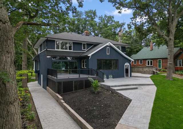Photo 4 of Single family home for sale at 2020 Arcade St, Saint Paul, MN 55109 | MLS# 7116169 | Listing updated on 2026-10-17