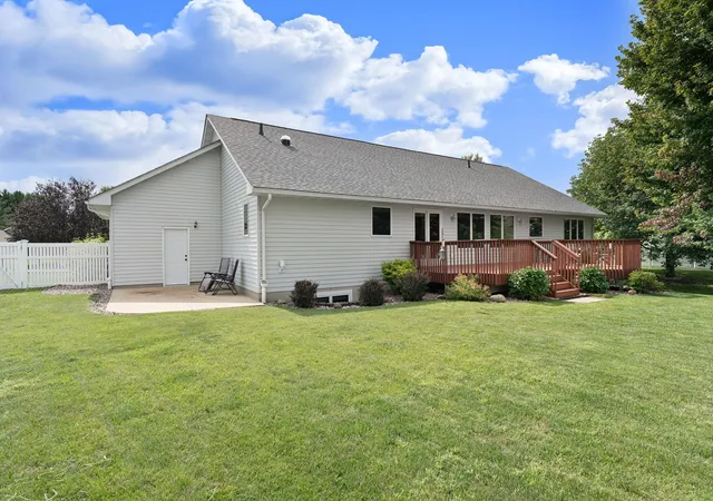 Photo 4 of Single family home for sale at 1300 26th Street SW, Austin, MN 55912 | MLS# 7116287 | Listing updated on 2026-09-13