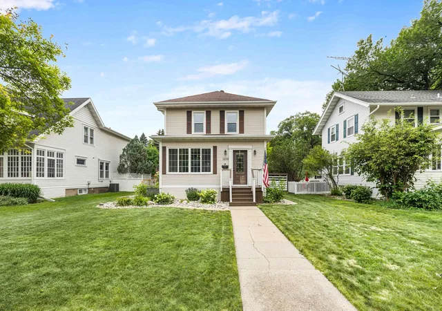 Photo 1 of Sale Pending at 1205 6th Street S, Fargo, ND 58103 | MLS# 7116317 | Listing updated on 2026-09-10