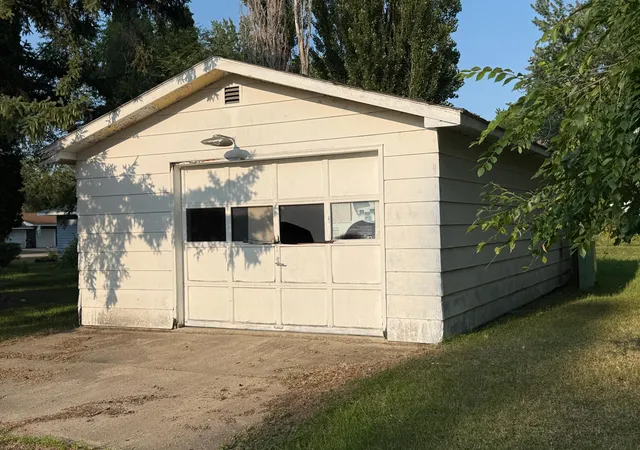 Photo 3 of Single family home for sale at 106 2nd Street Ne, Twin Valley, MN 56584 | MLS# 7116322 | Listing updated on 2026-09-15