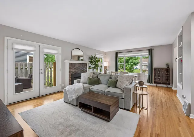 Photo 3 of Sale Pending at 5829 Russell Ave S, Minneapolis, MN 55410 | MLS# 7116387 | Listing updated on 2026-09-10