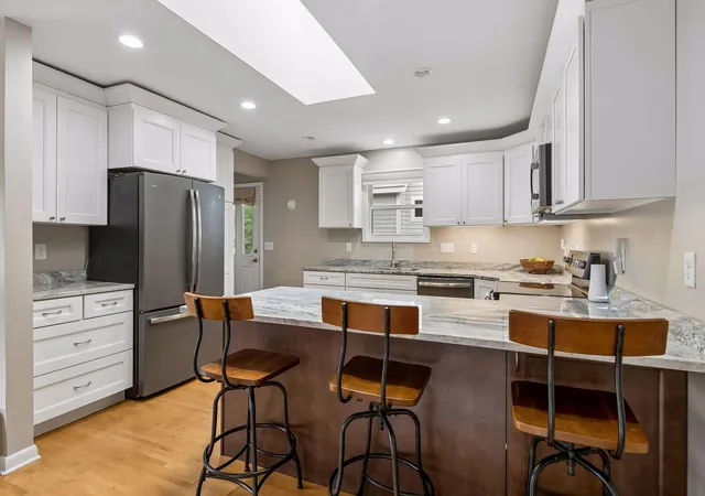 Photo 4 of Sale Pending at 5829 Russell Ave S, Minneapolis, MN 55410 | MLS# 7116387 | Listing updated on 2026-09-10