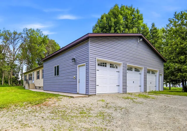 Photo 2 of Single family home for sale at 36652 170th Street, Waseca, MN 56093 | MLS# 7116389 | Listing updated on 2026-09-11