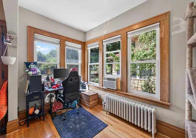 Listing Photo 5 - Condo for sale in building located at 1437 Minnehaha Ave W, Saint Paul, MN 55104