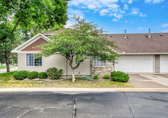 Photo 1 of Single family home for sale at 539 Lovell Ave, Saint Paul, MN 55113 | MLS# 7116591 | Listing updated on 2026-09-11