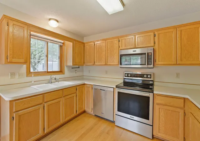 Photo 3 of Single family home for sale at 539 Lovell Ave, Saint Paul, MN 55113 | MLS# 7116591 | Listing updated on 2026-09-11
