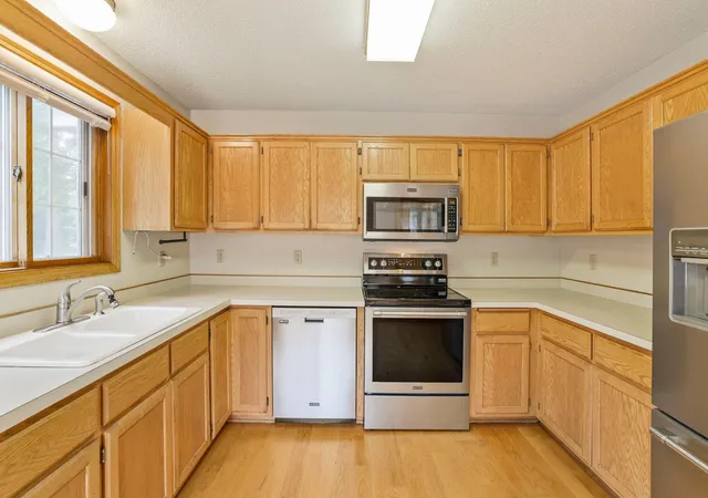 Photo 4 of Single family home for sale at 539 Lovell Ave, Saint Paul, MN 55113 | MLS# 7116591 | Listing updated on 2026-09-11