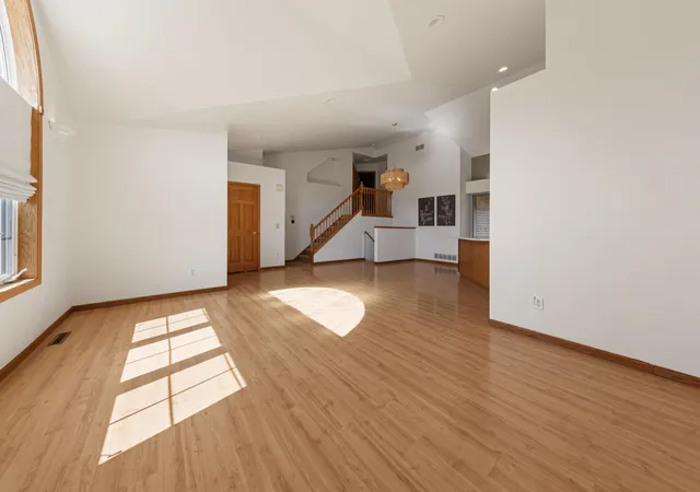 Photo 3 of Single family home for sale at 1035 Smith Ave, Owatonna, MN 55060 | MLS# 7116695 | Listing updated on 2026-09-15