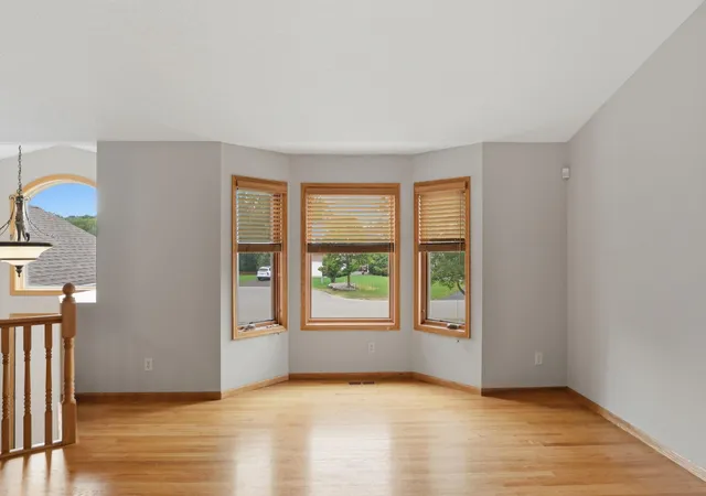 Photo 3 of Sale Pending at 8182 Lori Ln, Saint Paul, MN 55125 | MLS# 7116947 | Listing updated on 2026-09-15