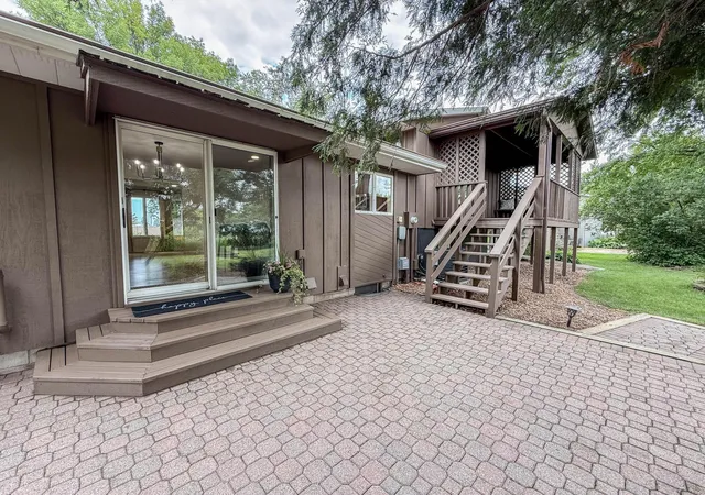 Photo 3 of Single family home for sale at 904 Birch Ave W, Hector, MN 55342 | MLS# 7116992 | Listing updated on 2026-09-14