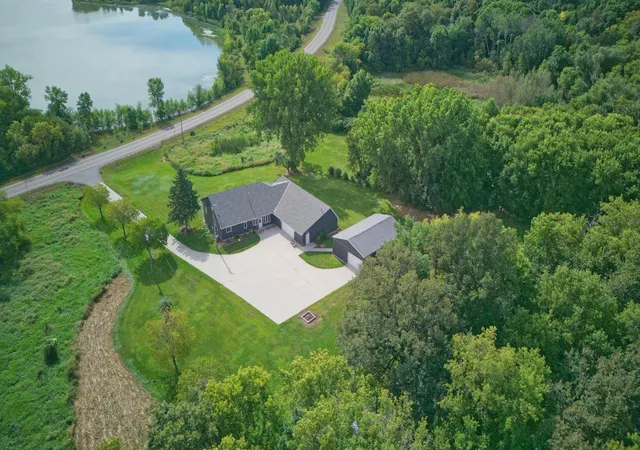 Photo 4 of Single family home for sale at 18759 Csah 14, Darwin, MN 55324 | MLS# 7117077 | Listing updated on 2026-09-25