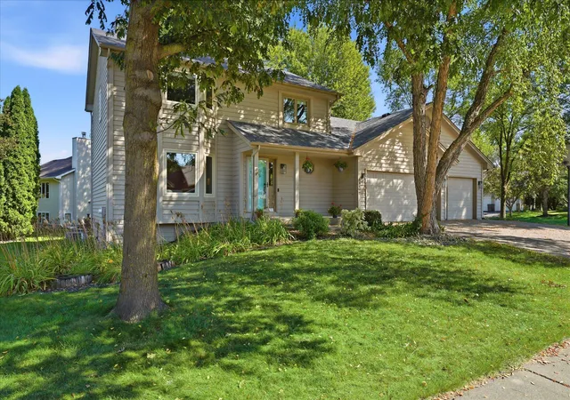 Photo 1 of Sale Pending at 18997 Nature Ln, Eden Prairie, MN 55346 | MLS# 7117227 | Listing updated on 2026-09-15