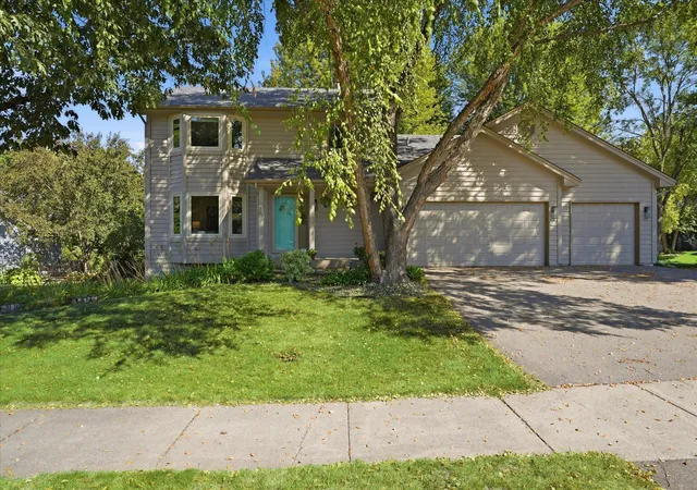 Photo 2 of Sale Pending at 18997 Nature Ln, Eden Prairie, MN 55346 | MLS# 7117227 | Listing updated on 2026-09-15