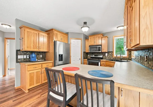 Photo 3 of Single family home for sale at 1007 3rd Avenue Nw, Buffalo, MN 55313 | MLS# 7117245 | Listing updated on 2026-09-15