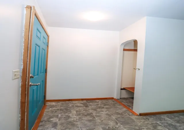 Photo 3 of Single family home for sale at 916 5th Street SW, Waseca, MN 56093 | MLS# 7117257 | Listing updated on 2026-09-14