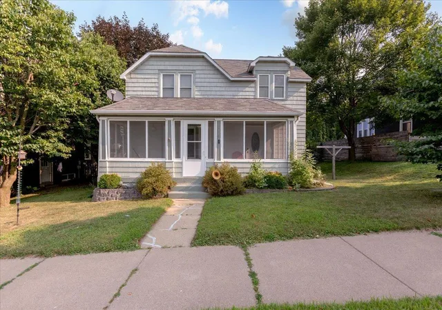 Photo 2 of Single family home for sale at 116 Pine St, Glenwood City, WI 54013 | MLS# 7117295 | Listing updated on 2026-09-14