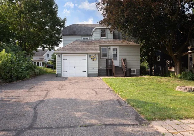 Photo 3 of Single family home for sale at 116 Pine St, Glenwood City, WI 54013 | MLS# 7117295 | Listing updated on 2026-09-14