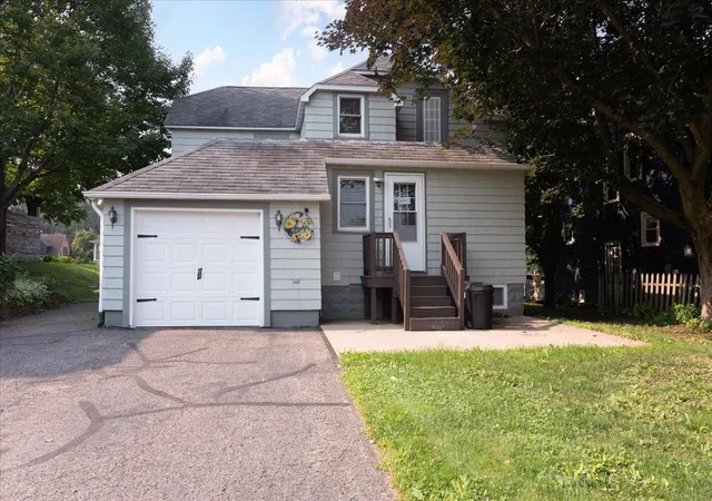 Photo 4 of Single family home for sale at 116 Pine St, Glenwood City, WI 54013 | MLS# 7117295 | Listing updated on 2026-09-14