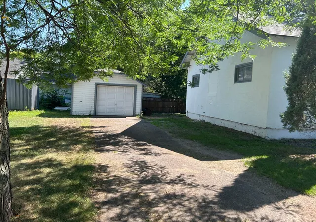Photo 3 of Single family home for sale at 403 S 3rd Street, Princeton, MN 55371 | MLS# 7117502 | Listing updated on 2026-09-11