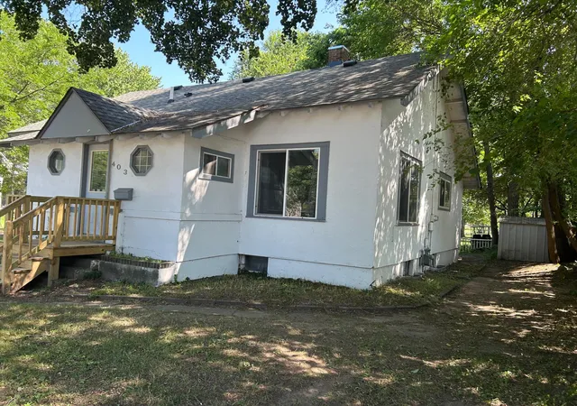Photo 3 of Single family home for sale at 403 S 3rd Street, Princeton, MN 55371 | MLS# 7117502 | Listing updated on 2026-09-11
