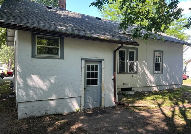Photo 4 of Single family home for sale at 403 S 3rd Street, Princeton, MN 55371 | MLS# 7117502 | Listing updated on 2026-09-11