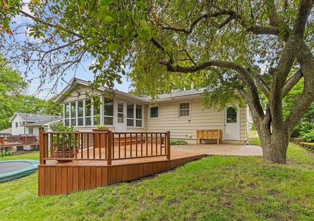 Photo 3 of Sale Pending at 137 Atwood Dr, Mankato, MN 56001 | MLS# 7117665 | Listing updated on 2026-09-11