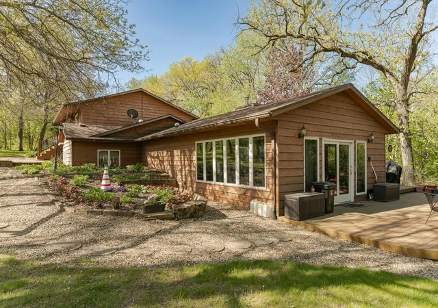 Photo 1 of Single family home for sale at 25226 720th Street, Hayfield, MN 55940 | MLS# 7117951 | Listing updated on 2026-09-12