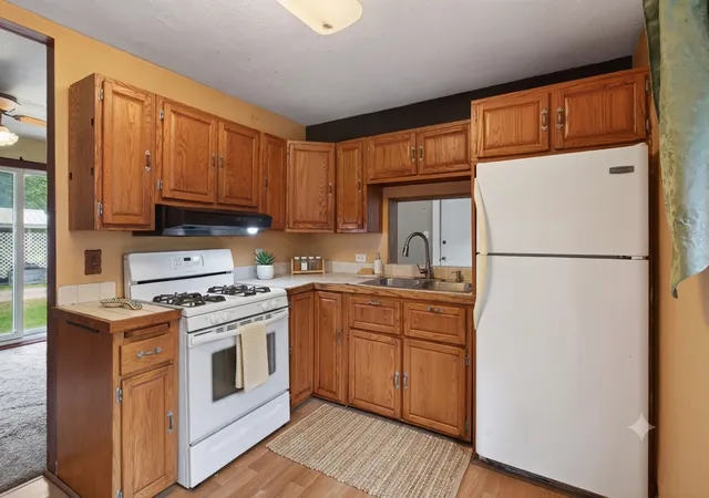 Photo 3 of Sale Pending at 835 W 2nd Street, Rush City, MN 55069 | MLS# 7118021 | Listing updated on 2026-09-11