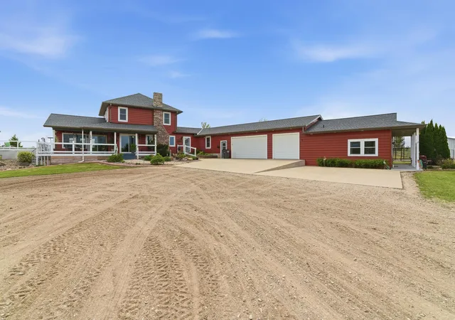 Photo 4 of Single family home for sale at 20811 Ocean Rd, Janesville, MN 56048 | MLS# 7118073 | Listing updated on 2026-09-11