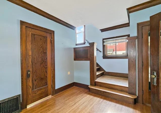 Photo 2 of Single family home for sale at 615 7th Street, Kenyon, MN 55946 | MLS# 7118252 | Listing updated on 2026-09-11
