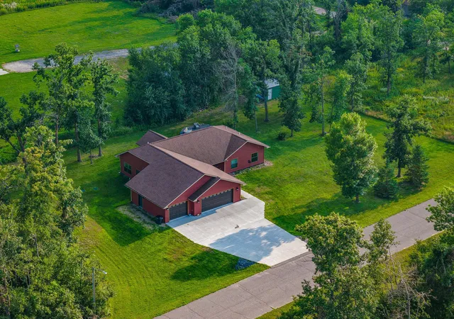Photo 3 of Single family home for sale at 3308 Saint Onge Dr Ne, Bemidji, MN 56601 | MLS# 7118342 | Listing updated on 2026-09-10