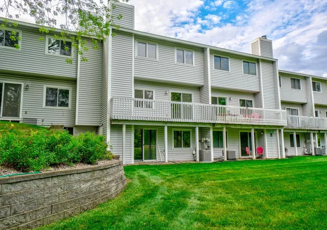Photo 1 of Single family home for sale at 2174 Tower Ct, Woodbury, MN 55125 | MLS# 7118383 | Listing updated on 2026-09-15