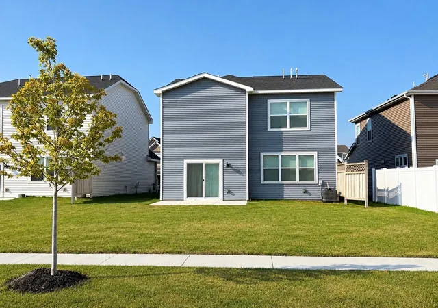 Photo 3 of Single family home for sale at 1092 Annacotte Ln, Rosemount, MN 55068 | MLS# 7118507 | Listing updated on 2026-09-11