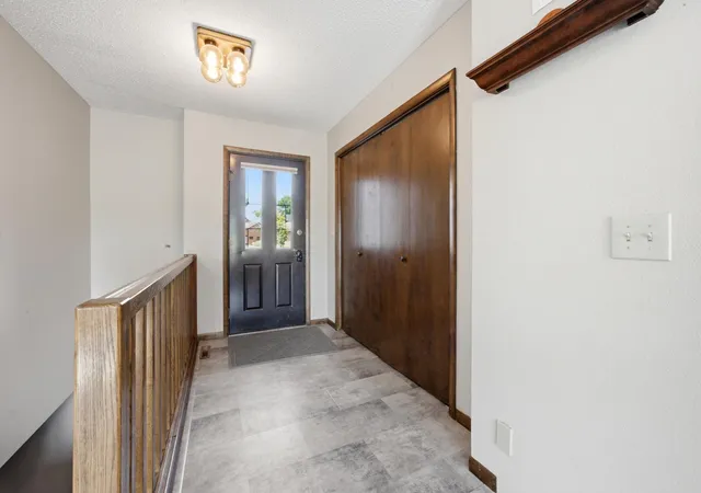 Photo 3 of Single family home for sale at 186 Prairiewood Dr S, Fargo, ND 58103 | MLS# 7118748 | Listing updated on 2026-10-05