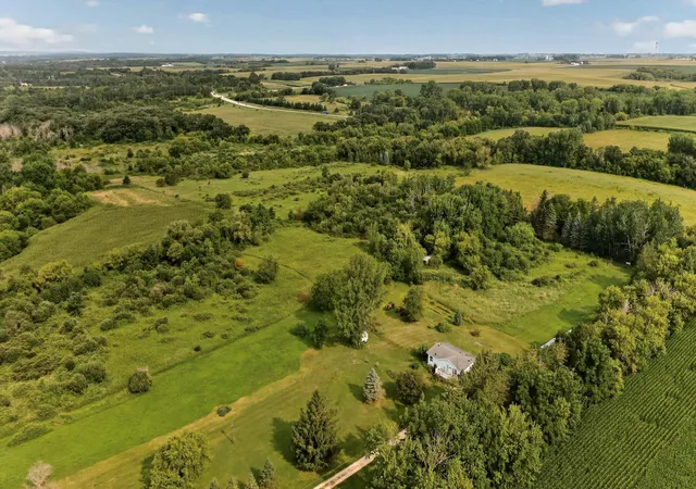 Photo 13 of Sale Pending at 9543 20th Street SE, Eyota, MN 55934 | MLS# 7118793 | Listing updated on 2026-09-14