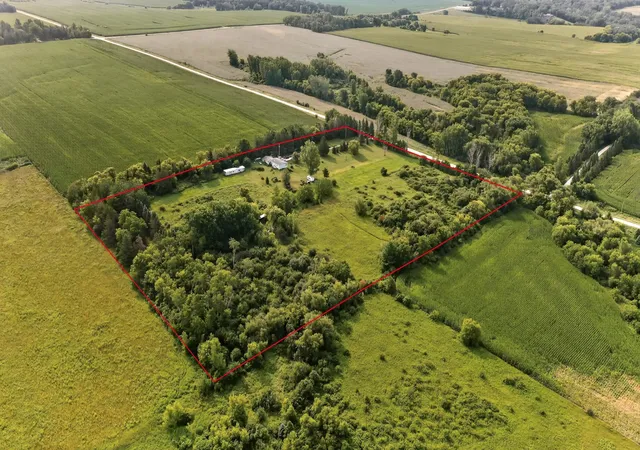 Photo 4 of Sale Pending at 9543 20th Street SE, Eyota, MN 55934 | MLS# 7118793 | Listing updated on 2026-09-14