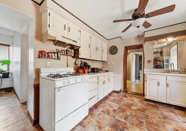 Photo 3 of Single family home for sale at 728 3rd Avenue NW, Faribault, MN 55021 | MLS# 7118951 | Listing updated on 2026-09-10