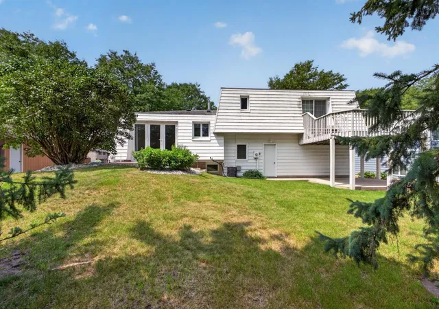 Photo 3 of Sale Pending at 1716 8th Avenue Se, Rochester, MN 55904 | MLS# 7119021 | Listing updated on 2026-09-14