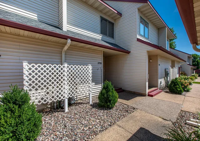 Photo 2 of Single family home for sale at 2759 Charles Ct Nw, Rochester, MN 55901 | MLS# 7119134 | Listing updated on 2026-09-10
