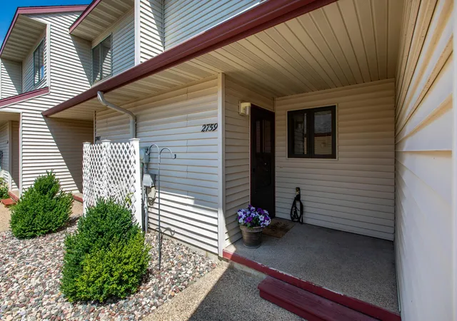 Photo 3 of Single family home for sale at 2759 Charles Ct Nw, Rochester, MN 55901 | MLS# 7119134 | Listing updated on 2026-09-10