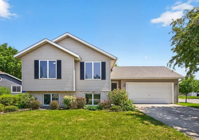 Photo 1 of Single family home for sale at 3536 Kelsey Ln Sw, Rochester, MN 55902 | MLS# 7119162 | Listing updated on 2026-09-14
