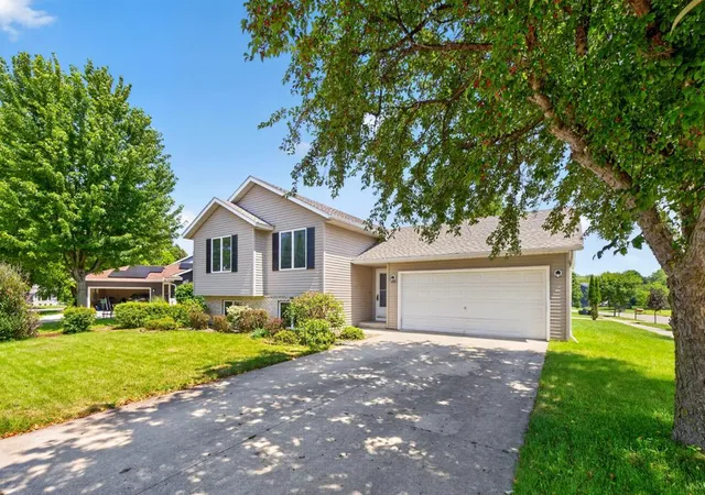 Photo 2 of Single family home for sale at 3536 Kelsey Ln Sw, Rochester, MN 55902 | MLS# 7119162 | Listing updated on 2026-09-14