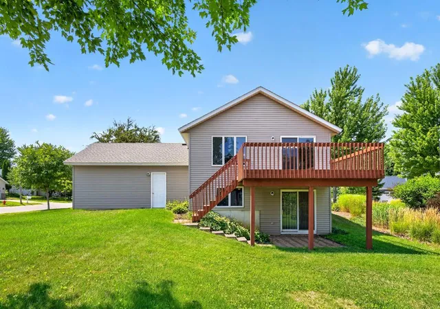 Photo 3 of Single family home for sale at 3536 Kelsey Ln Sw, Rochester, MN 55902 | MLS# 7119162 | Listing updated on 2026-09-14