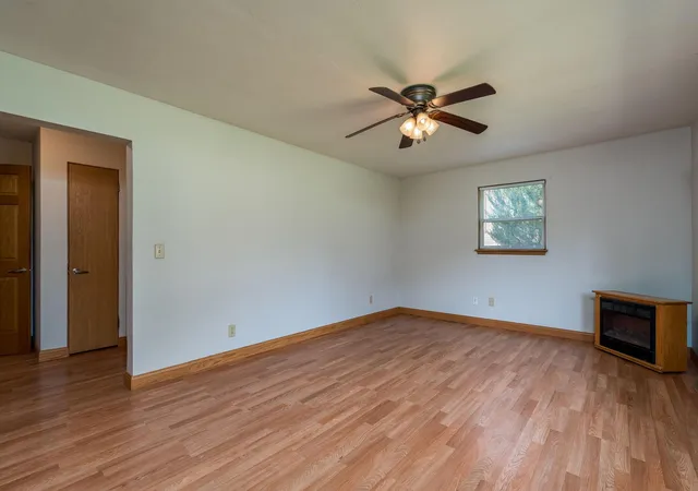 Photo 3 of Single family home for sale at 109 Jay St, Le Sueur, MN 56058 | MLS# 7119340 | Listing updated on 2026-10-18