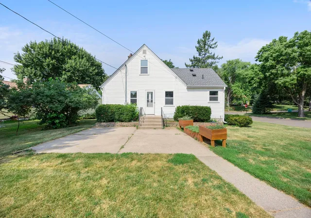 Photo 2 of Single family home for sale at 6401 Logan Ave S, Minneapolis, MN 55423 | MLS# 7119426 | Listing updated on 2026-09-11