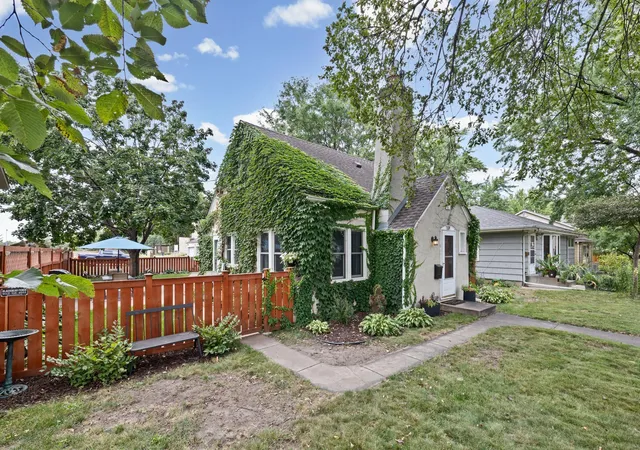 Photo 3 of Sale Pending at 7124 1st Avenue S, Richfield, MN 55423 | MLS# 7119434 | Listing updated on 2026-09-15