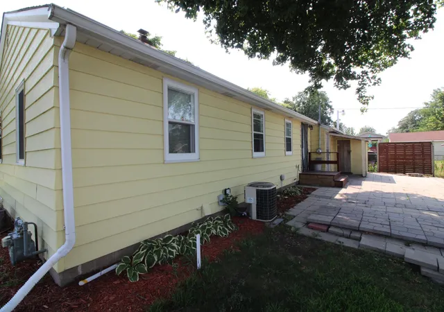 Photo 4 of Single family home for sale at 6300 60th Avenue N, Crystal, MN 55428 | MLS# 7119496 | Listing updated on 2026-09-08