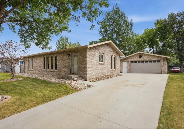 Photo 1 of Single family home for sale at 607 9th Street W, West Fargo, ND 58078 | MLS# 7119619 | Listing updated on 2026-09-11