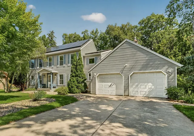 Photo 1 of Single family home for sale at 1408 Woodland Dr Sw, Rochester, MN 55902 | MLS# 7119627 | Listing updated on 2026-09-10